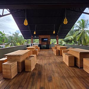 Rooftop Viewpoint with Open Surroundings